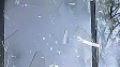 Air Glass Break 420fps Image
