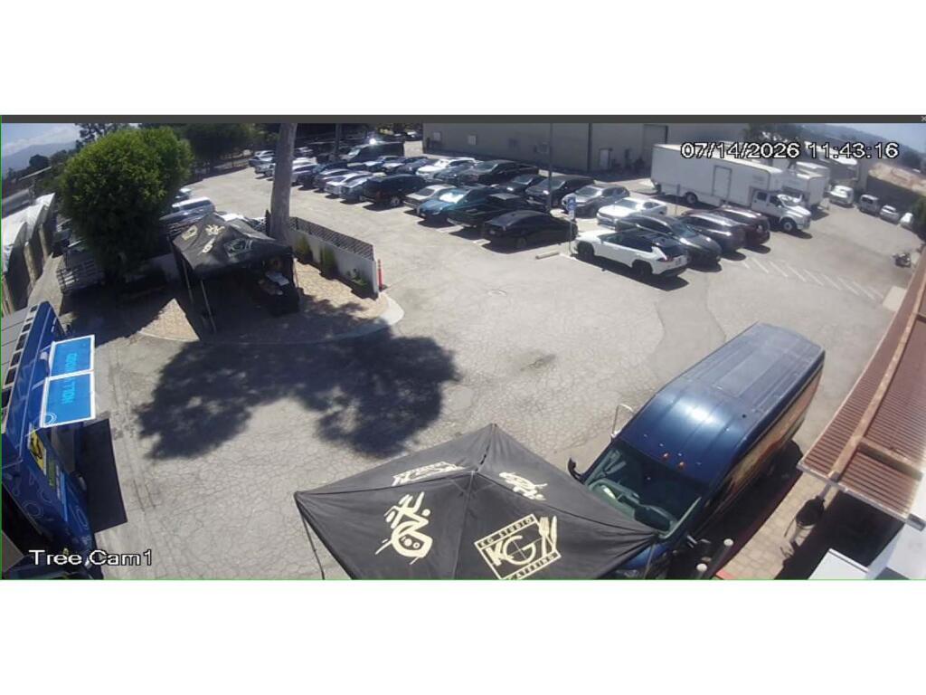Parking lot full new with catering.jpg